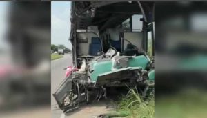 हरियाणा के करनाल में ट्रक से टकराई एचआरटीसी की वोल्वो बस, ड्राइवर घायल