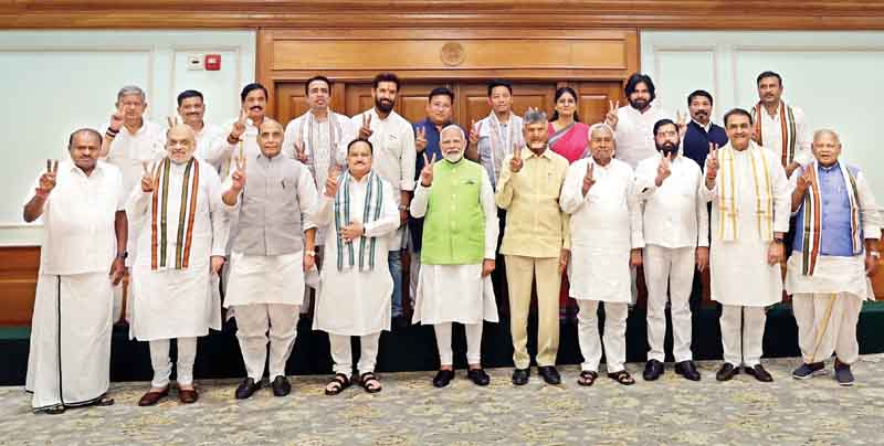 मोदी के समर्थन में पूरा एनडीए, 16 पार्टियों के 21 नेताओं ने सर्वसम्मति से चुने गठबंधन के नेता