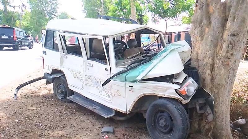 Amethi Road Accident : सड़क हादसे में मां-बेटे सहित पांच लोगों की मौत, 6 अन्य घायल